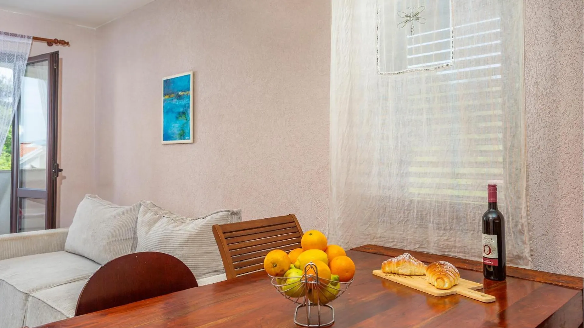 Stunning Apartment In Malinska