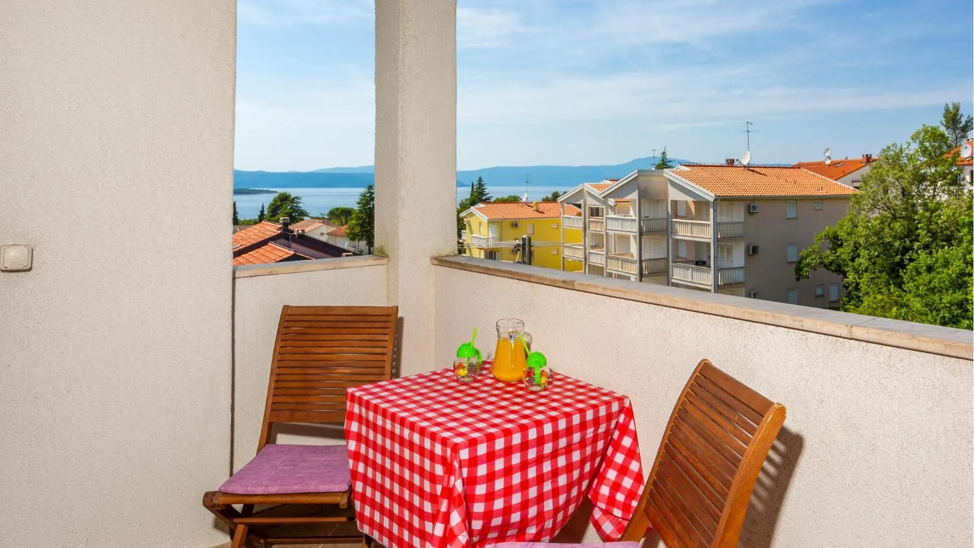 Stunning Apartment In Malinska contacts